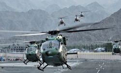 Hindistan'ın Çin sınırına yakın tartışmalı bölgede hava üssü faaliyete geçti
