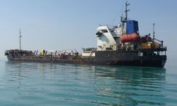 İran, kaçak akaryakıt yüklü 2 gemiye el koydu