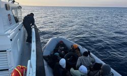 İzmir açıklarında 10 düzensiz göçmen yakalandı