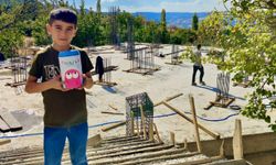 Küçük yaşta büyük örnek: Cami yapımı için kumbarasını bağışladı