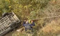 Minibüs şarampole yuvarlandı: 3 yaralı