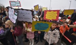 Minik öğrencilerden Dünya Çocuk Hakları Günü'nde Gazze mesajı