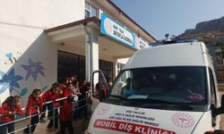 Siirt’te mobil diş kliniği hizmeti köy köy devam ediyor