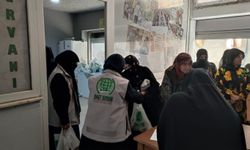 Tarsus'ta Umut Kervanı'ndan muhtaçlara yardım