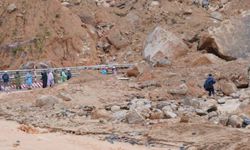 Vietnam’da yolcu otobüsü göçük altında kaldı: 6 ölü, 32 yaralı