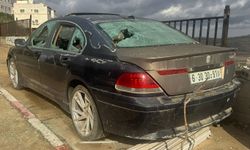 Yahudi çeteler Filistinlilerin araçlarını tahrip etti