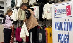 Yetimler Vakfı'ndan, Gazze'deki yetimlere kışlık giysi yardımı