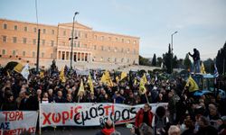 Yunan'da çiftçilerden hükümet aleyhine protesto