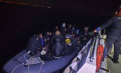 Aydın’da Yunanistan tarafından itilen 31 düzensiz göçmen kurtarıldı