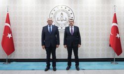 Bakan Tekin, mevkidaşı Çavuşoğlu ile görüştü