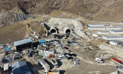 Bakan Uraloğlu Kırık ve Dallıkavak tünellerinde incelemelerde bulundu