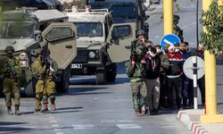 Batı Şeria'da ev baskınları: Tubas'ta okullar tatil edildi