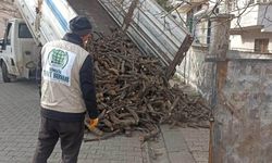 Bingöl Umut Kervanı’ndan ihtiyaç sahiplerine yakacak odun desteği