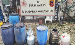 Bursa’da düzenlenen operasyonda yüzlerce litre alkol ele geçirildi