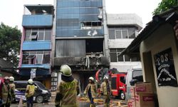 Endonezya’da 7 katlı binada yangın: En az 20 ölü