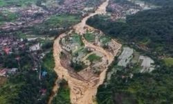 Endonezya’daki büyük sel felaketinde 753 kişi hayatını kaybetti