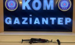 Gaziantep'te kalaşnikof ele geçirildi: 2 kişi tutuklandı