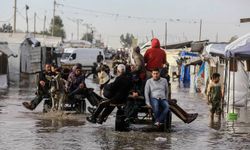 Gazze'de sağanak etkili oldu: Binlerce ailenin sığınağı sular altında