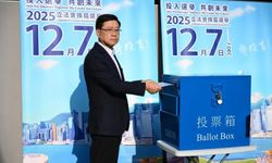 Hong Kong halkı sandık başına gitti