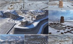 Kar yağışı sonrası Hasankeyf'te kartpostallık manzaralar oluştu