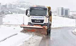 Malatya'da kar yağışı ile birlikte ekipler harekete geçti