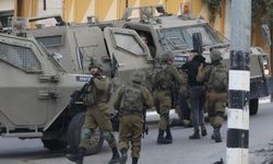 Nablus'a baskın: Siyonist işgalciler 17 Filistinliyi esir aldı