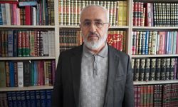 Prof. Dr. Akpınar: Gençlik tertemiz bir sayfadır; günahlarla kirletilirse üzerine güçlü bir gelecek kurulamaz