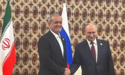 Putin ve Pezeşkiyan Aşkabat'ta görüştü