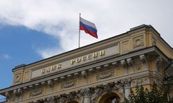 Rusya Merkez Bankası politika faizini 50 baz puan düşürdü