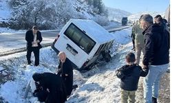 Siirt'te etkili olan buzlanma, trafik kazalarına neden oldu: 4 yaralı