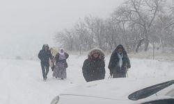 Siirt’te hasta vatandaş, ambulans ve mahsur kalan araçlar kurtarıldı
