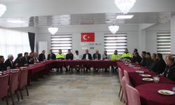 Şırnak İl Emniyet Müdürü Sazak, Cizreli muhtarlarla bir araya geldi