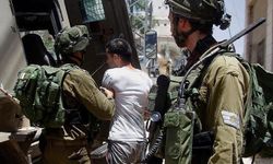 Siyonist işgalciler Batı Şeria'da 10 Filistinliyi esir aldı