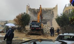 Siyonist işgalciler Kudüs'te iki evi daha yıktı