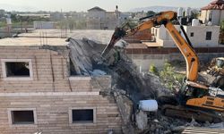 Siyonist işgalciler Nablus'un kuzeyinde bir şehidin evini yıktı