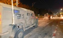 Siyonist işgalciler Ramallah yakınlarında saldırdı: Filistinli genç ağır yaralandı