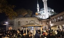 Üç aylar Eyüpsultan Camii'nde dualarla karşılandı