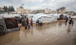 UNRWA: Gazze Şeridi'nde şiddetli sağanak ve fırtına daha fazla umutsuzluk ve ölüm anlamına geliyor