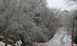 ABD'de 400 binden fazla ev elektriksiz kaldı