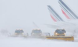 Avrupa'da uçuşlara kar ve buz engeli