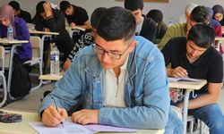 Başarılı öğrencilere burs desteği