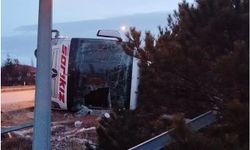 Burdur’da yolcu otobüsü devrildi: 12 yaralı