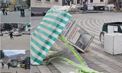 Bursa’da 75 kilometre hızındaki fırtına günlük yaşamı olumsuz etkiliyor