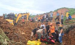 Endonezya'da toprak kayması: 7 ölü, 82 kayıp