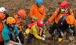 Endonezya'da toprak kayması felaketi: 48 ölü