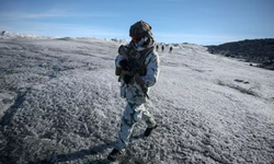 Fransa, ilk askeri birliğini Grönland'a gönderdi