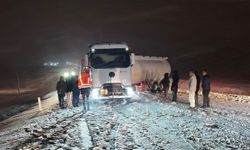 Gaziantep’te ağır vasıta geçişine kar engeli