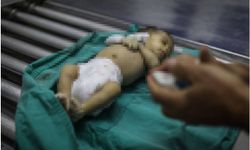 Gazze Şeridi’nde aşırı soğuk sebebiyle bir bebek daha şehit oldu