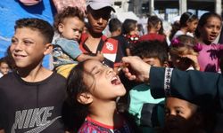 Gazze'de çocukları bulaşıcı hastalıklardan korumak için aşılama kampanyası başlatıldı