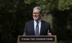 İngiltere, ABD'nin tehditlerine rağmen Grönland konusunda geri adım atmayacağını belirtti